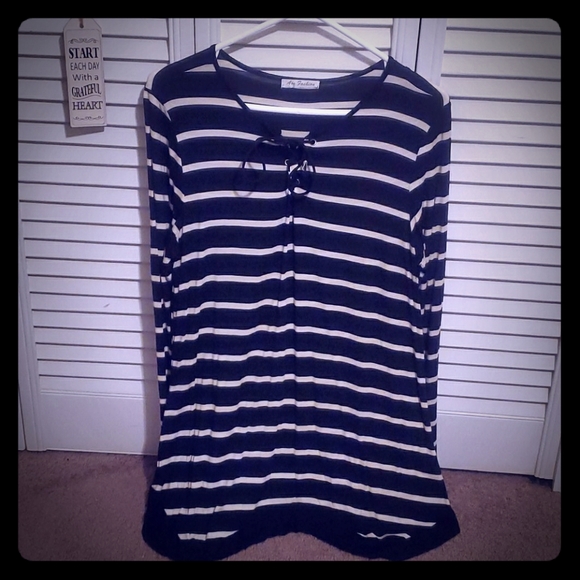 Top - Picture 1 of 1